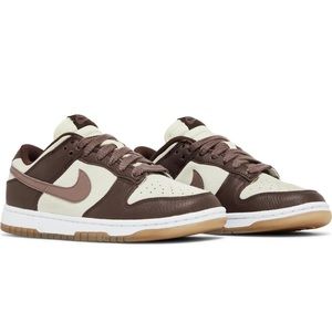 Nike Dunk Low
Plum Eclipse (Women's)